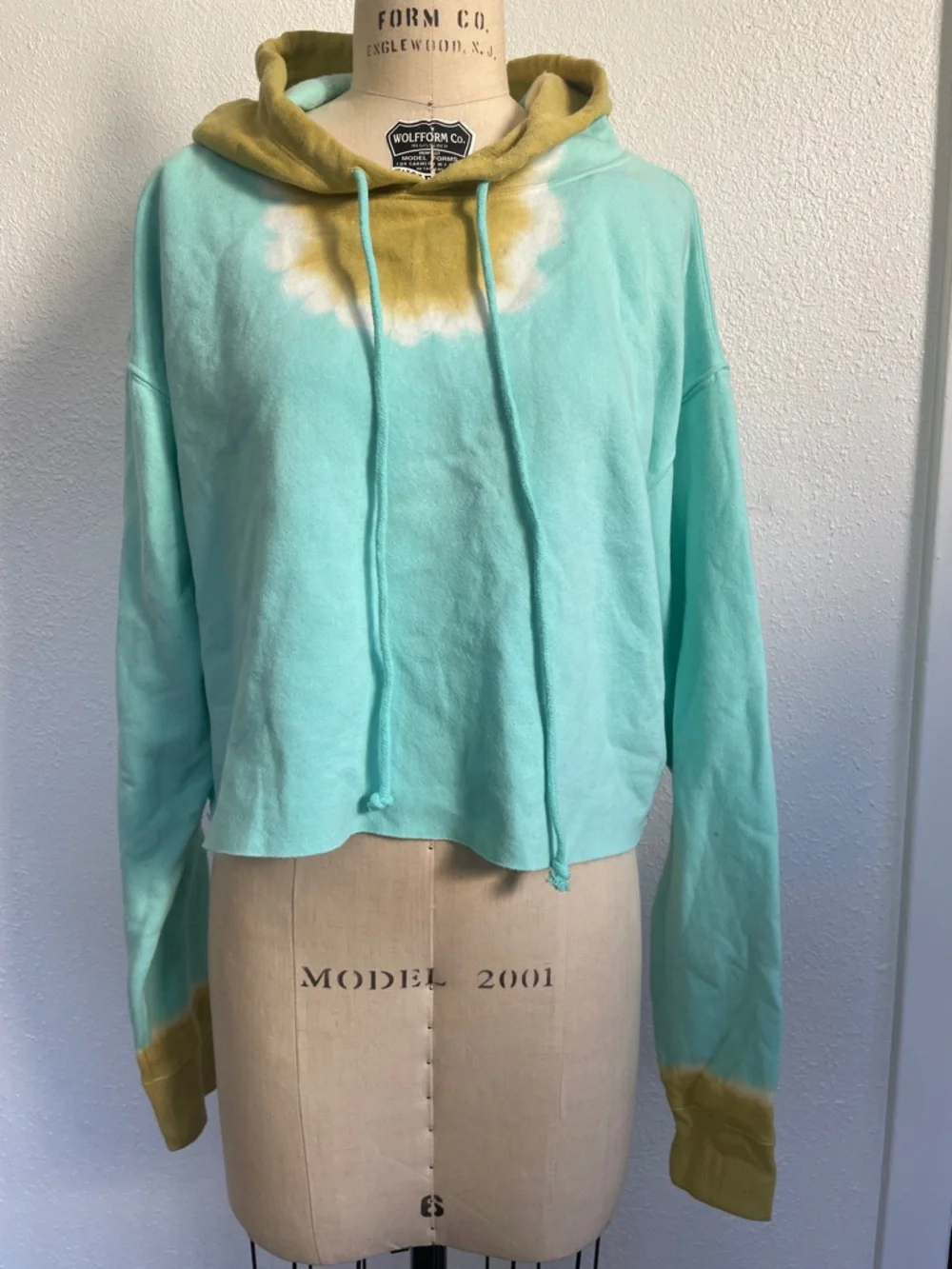 Aqua/ green Tie-Dye Cropped Hoodie by Wild Fable - Picture 3 of 6